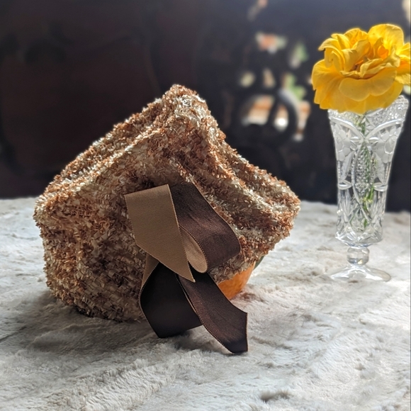 Toasted Coconut Cake Hat - Picture 3 of 11